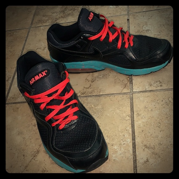 Air Max - Picture 1 of 2